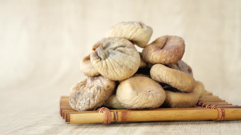 خرید انجیر خشک فله + فروش ویژه